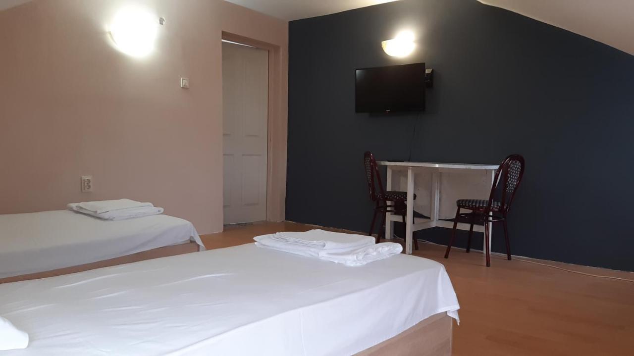 White House Silistra Hotel Esterno foto